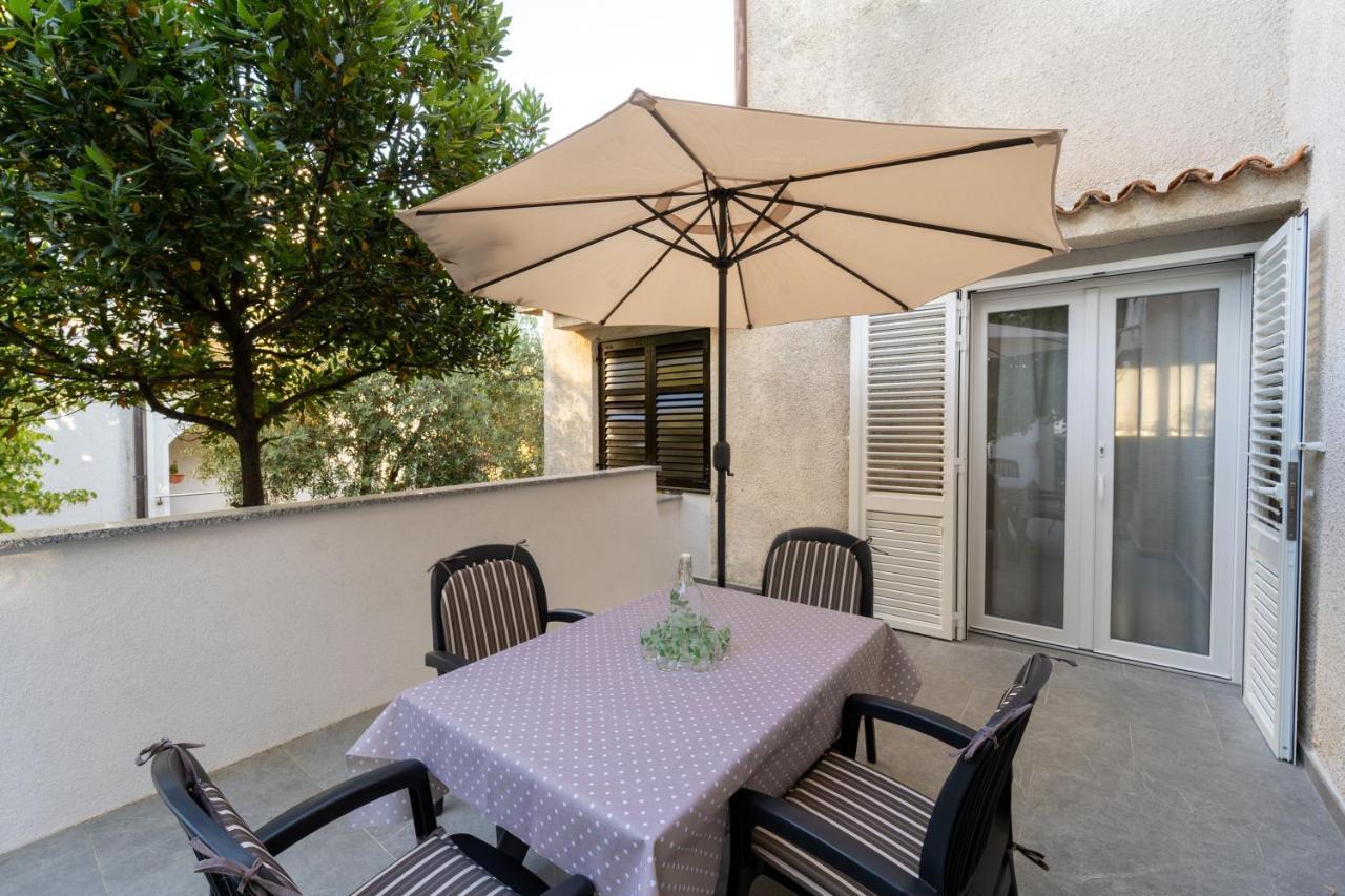 Erika Apartment Krk Town Exterior photo