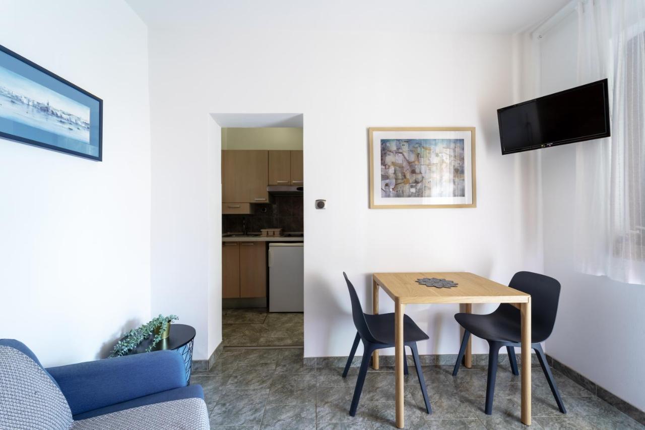 Erika Apartment Krk Town Exterior photo